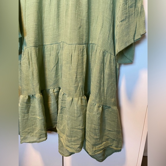 Beautiful green dress in size XL - Picture 4 of 4